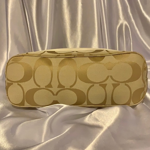 🌻 COACH F17434 🌻 KHAKI WHITE SIGNATURE HOBO - Picture 7 of 9